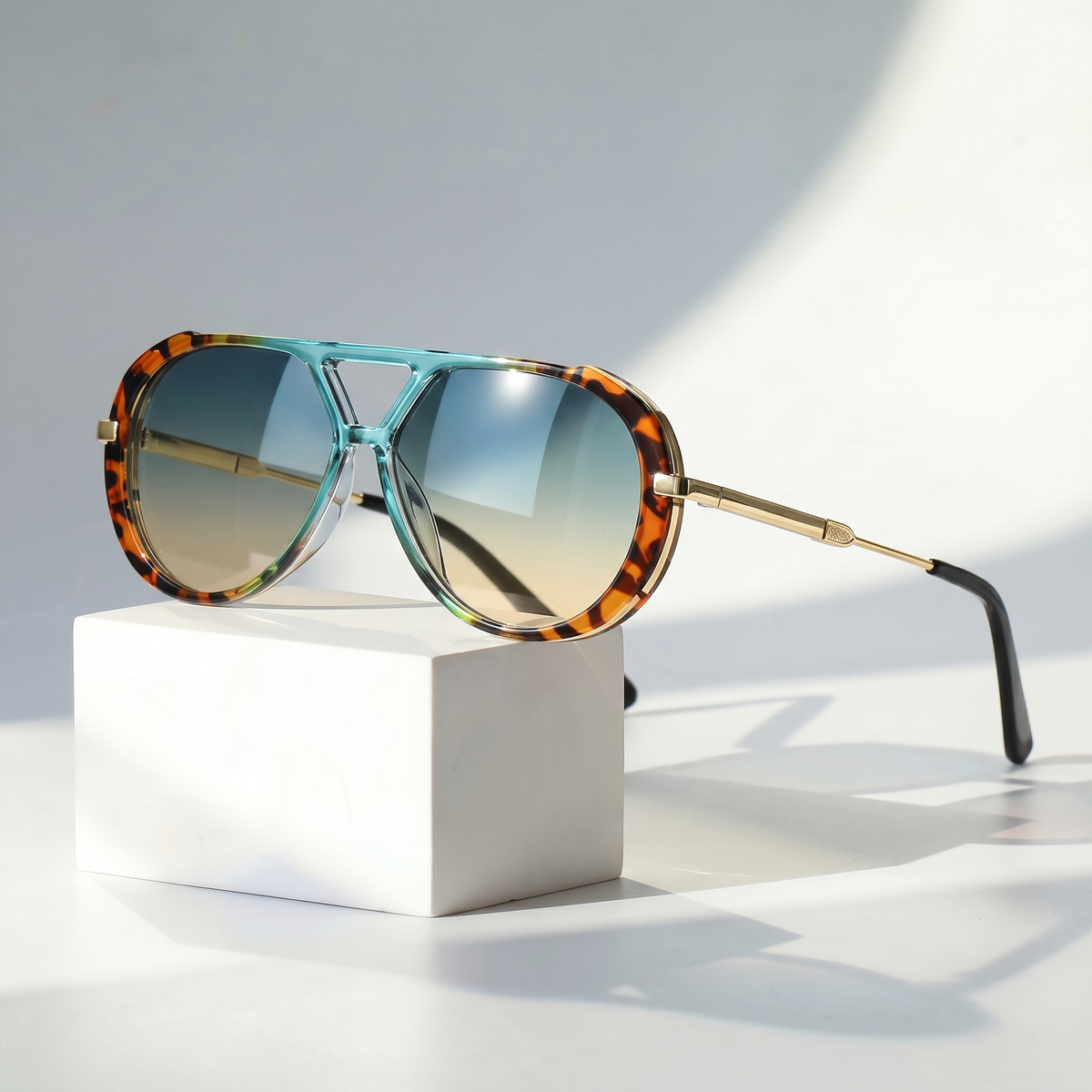 Pantther | Retro Aviator Sunglasses