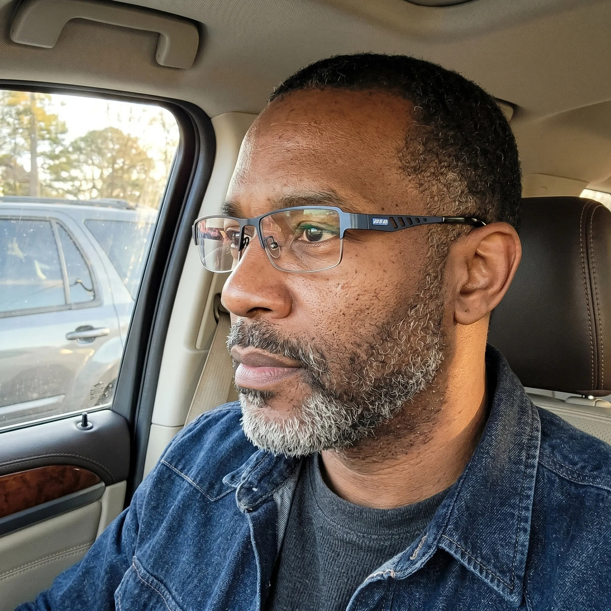 Ultralight Photochromic Reading Glasses